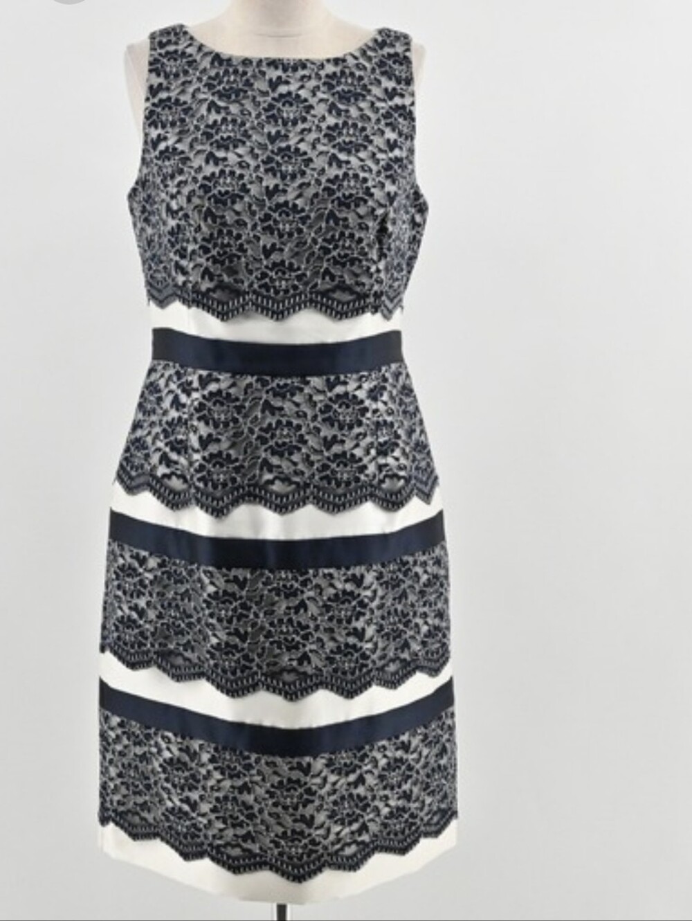 Katherine Kelly Navy Lace Overlay & White, Black Colorblock/Contrast Dress, Sz:4